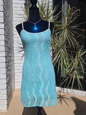 Sleeveless Lace Mini Dress in Aqua Blue
